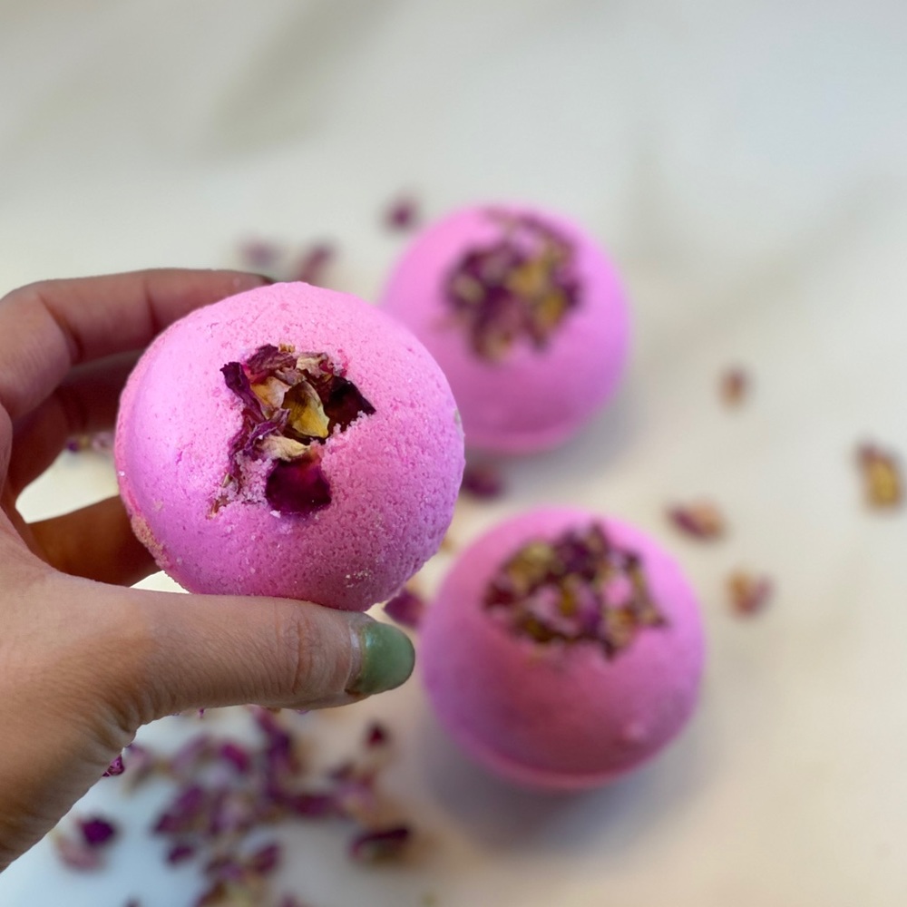 Bath fizzies bubble bath bombs